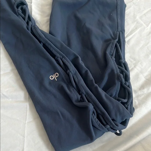 ALO Yoga Navy Leggings - Picture 2 of 3